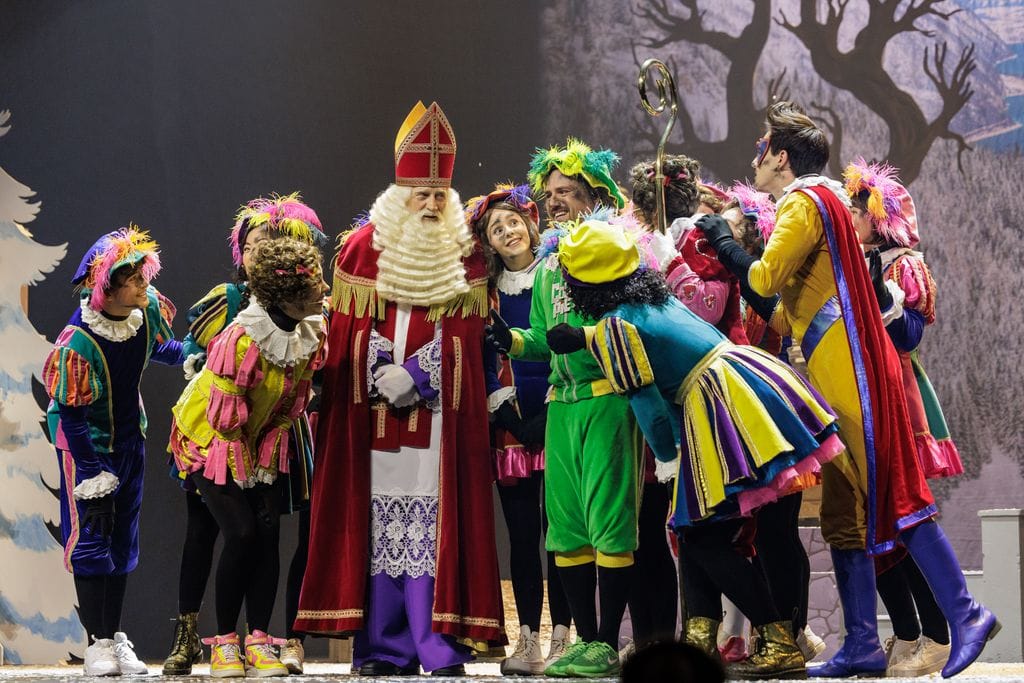 Theatershow Een Magische Winterwens uit 2024 op het podium